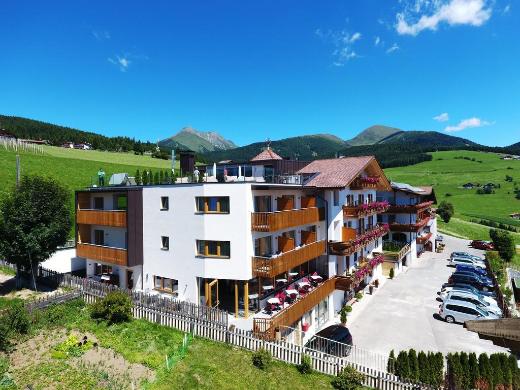 Hotel Kristall Маранца Екстериор снимка