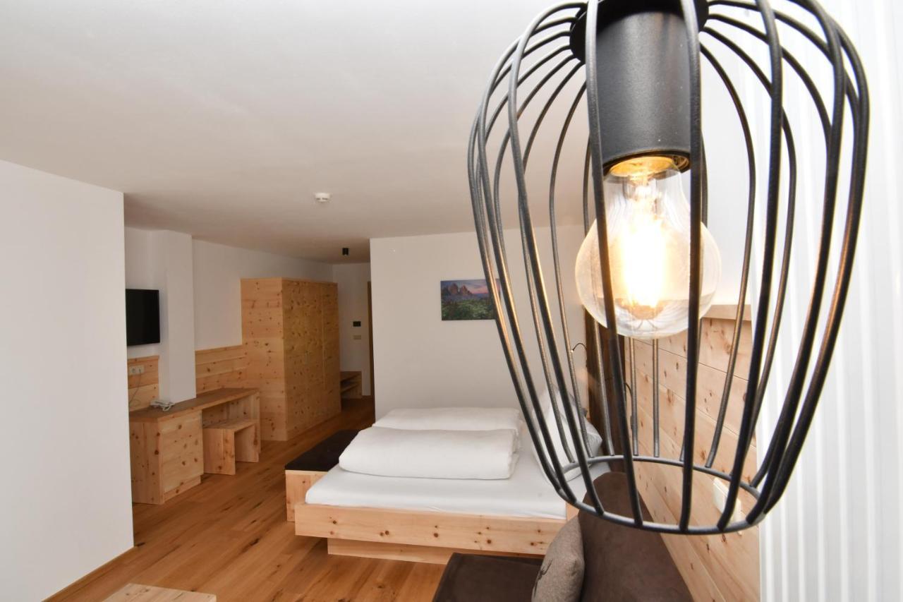 Hotel Kristall Маранца Екстериор снимка